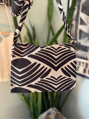 Black & Cream Linen Y2K Geometric Crossbody Bag by Dana Herbert